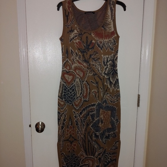 Dress - Picture 1 of 2